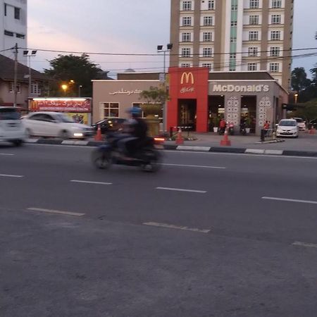 El Fateh Apartment 2 Bedroom Wakaf Che Yeh Exterior foto